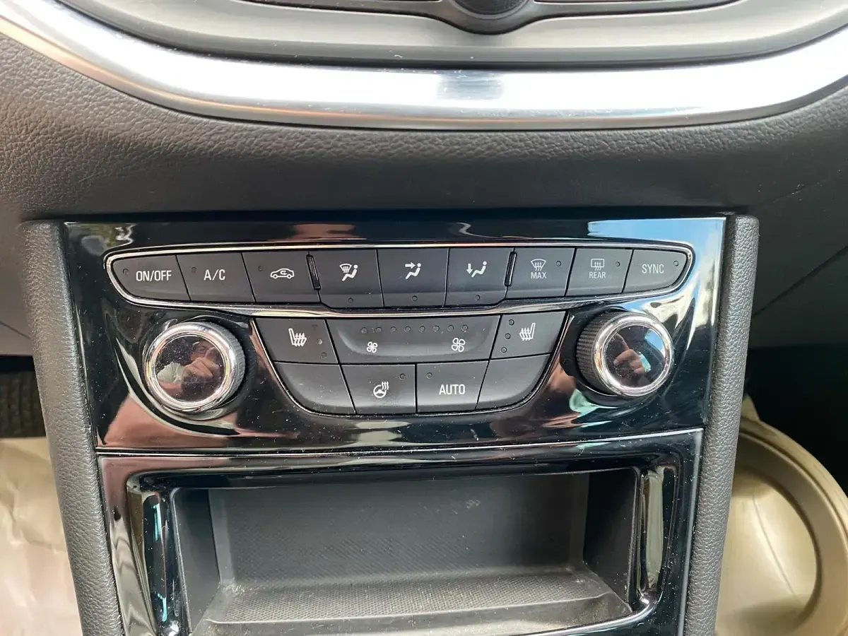 Gebraucht Opel Astra 122 PS (89 kW) 2022 Schwarz Kleinwagen