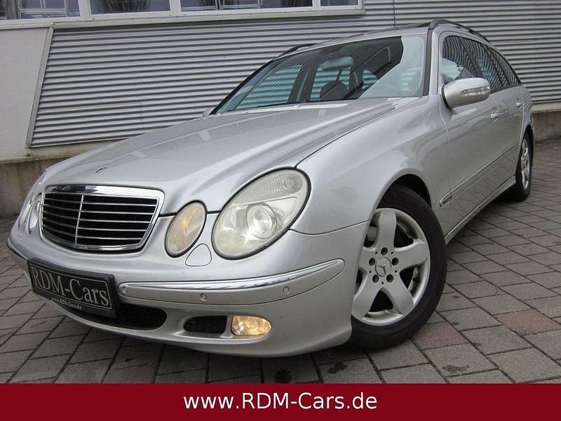Gebraucht Mercedes E220 Avantgarde 150 PS (110 kW) 2004 Silber Limousine