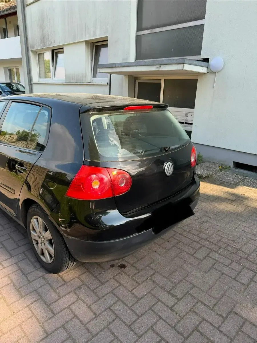 Używany VW Golf V 150 KM (110 kW) 2005 Czarny Hatchback