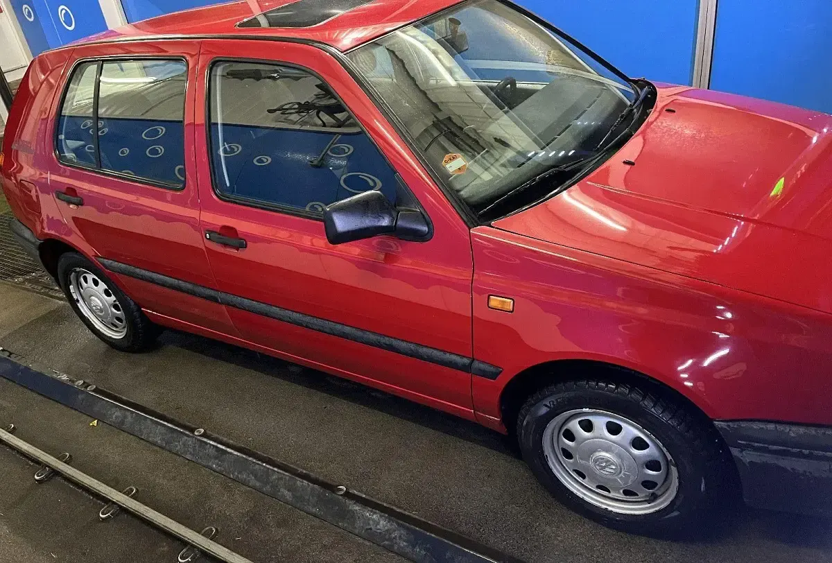 Gebraucht VW Golf III 75 PS (55 kW) 1994 Rot Limousine