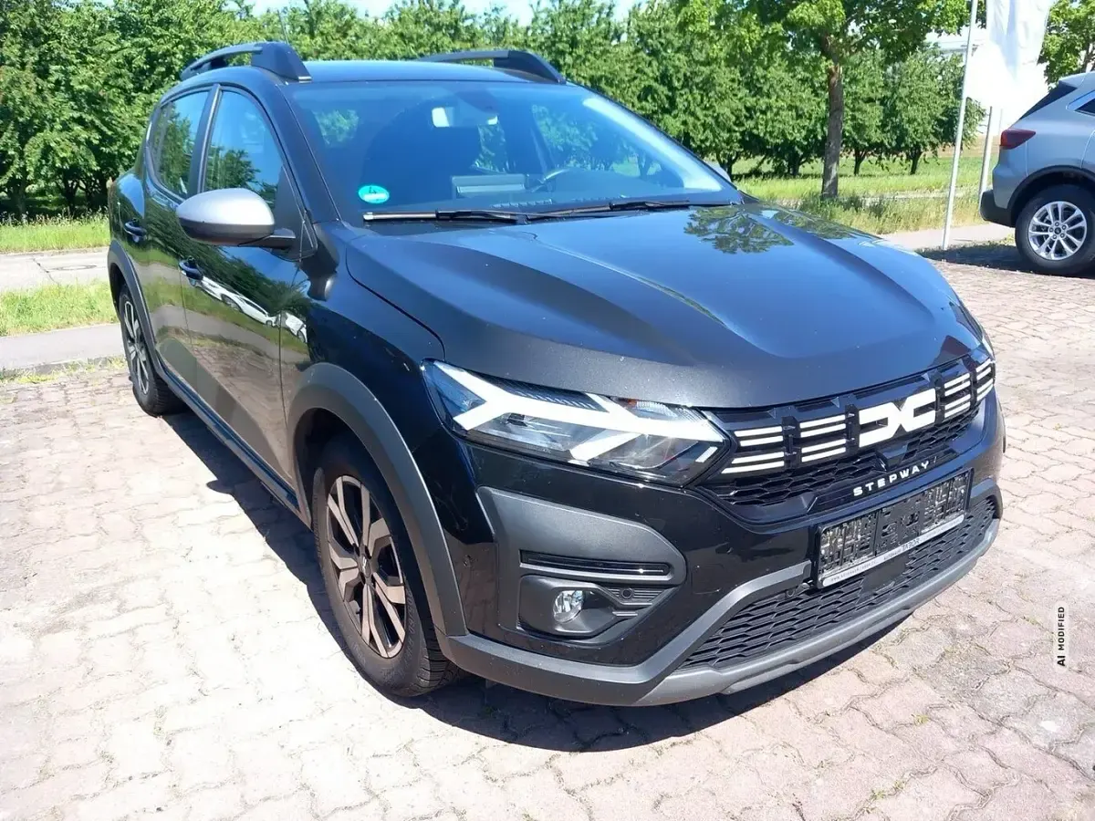 Gebraucht Dacia Sandero Expression 110 PS (80 kW) 2023 Schwarz metallic