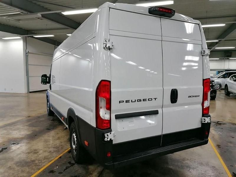 Gebraucht Peugeot Boxer 140 PS (102 kW) 2024 Weiß Van