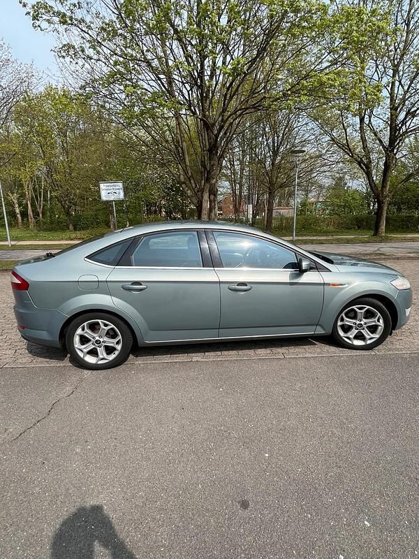 Gebraucht Ford Mondeo 140 PS (102 kW) 2008 Blau Limousine