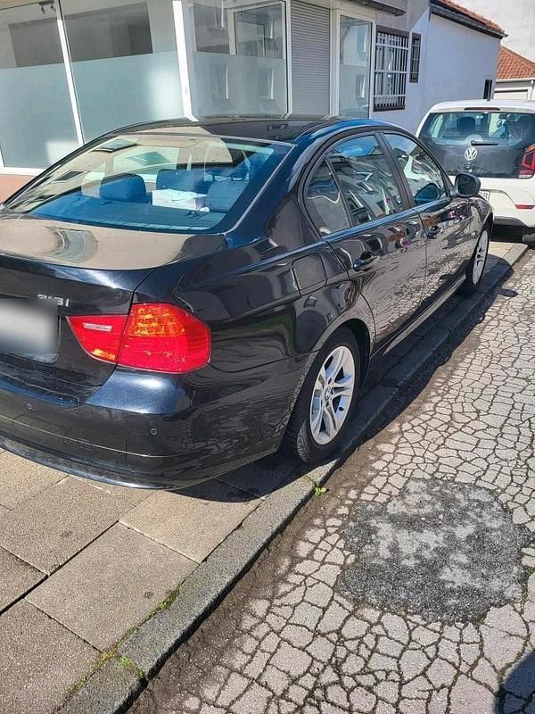 Gebraucht BMW 318 2009 Andere farben Kleinwagen