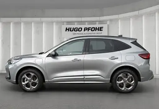 Gebraucht Ford Kuga ST-Line 243 PS (178 kW) 2025 Solar silver metallic SUV