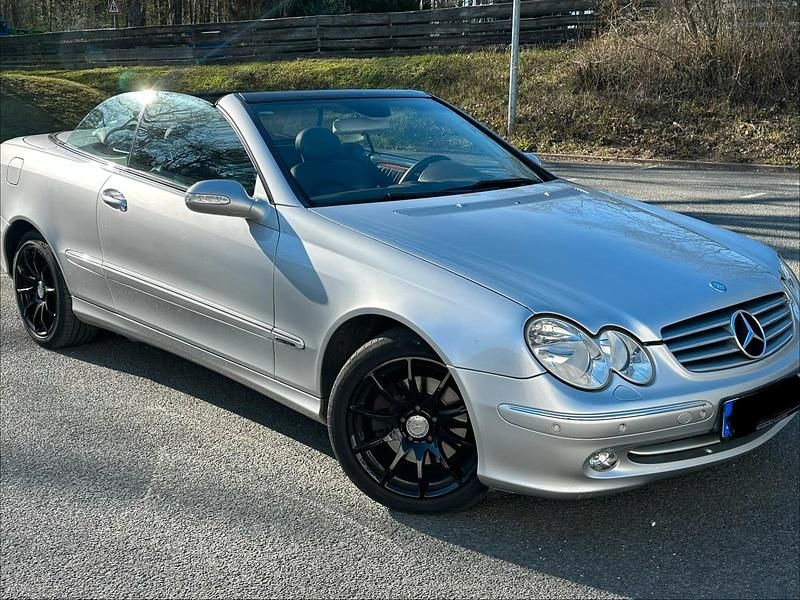Gebraucht Mercedes CLK320 Edition 218 PS (160 kW) 2004 Silber Cabrio