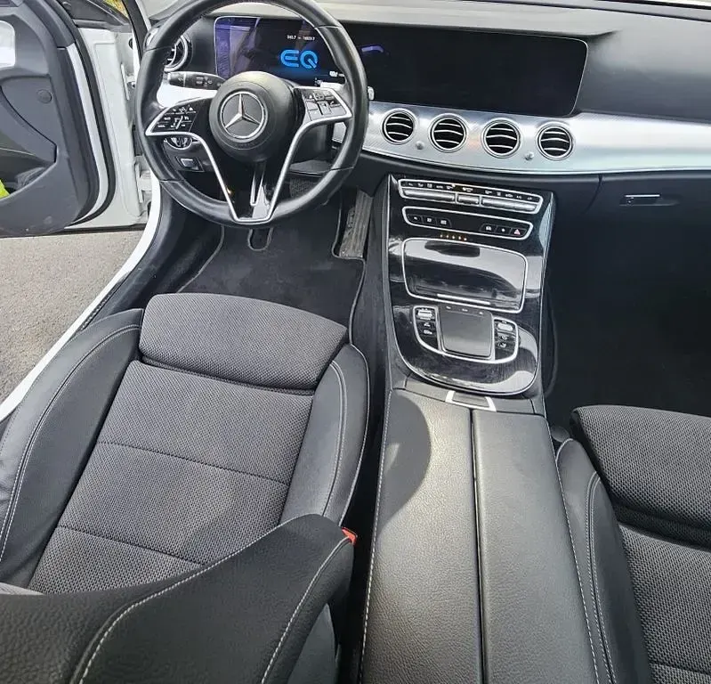 Gebraucht Mercedes E300 306 PS (225 kW) 2020 Weiß Limousine