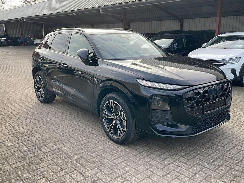 Gebraucht Audi Q3 S-Line 272 PS (200 kW) 2025 Grau SUV