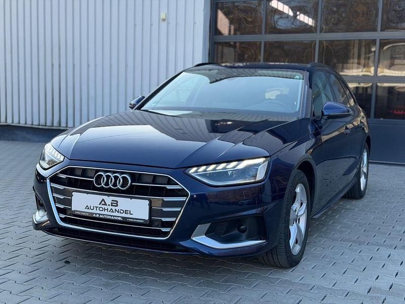 Gebraucht Audi A4 Advanced 163 PS (119 kW) 2023 Blau Kombi