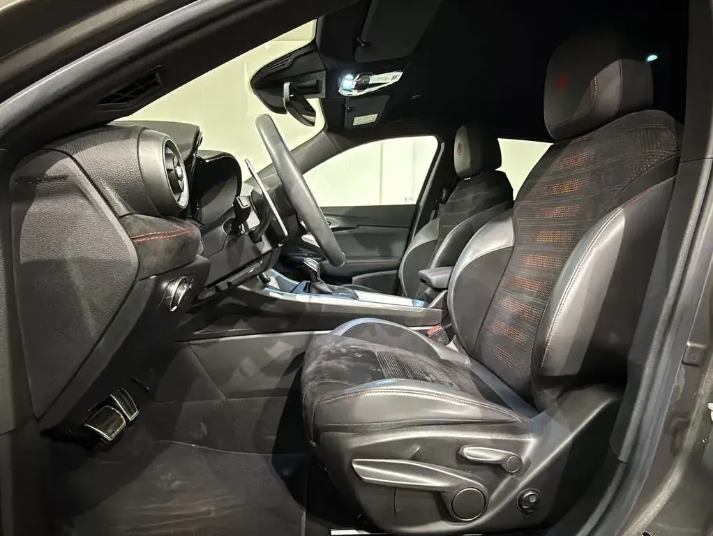 Gebraucht Alfa Romeo Tonale Veloce 160 PS (117 kW) 2023 Grau SUV
