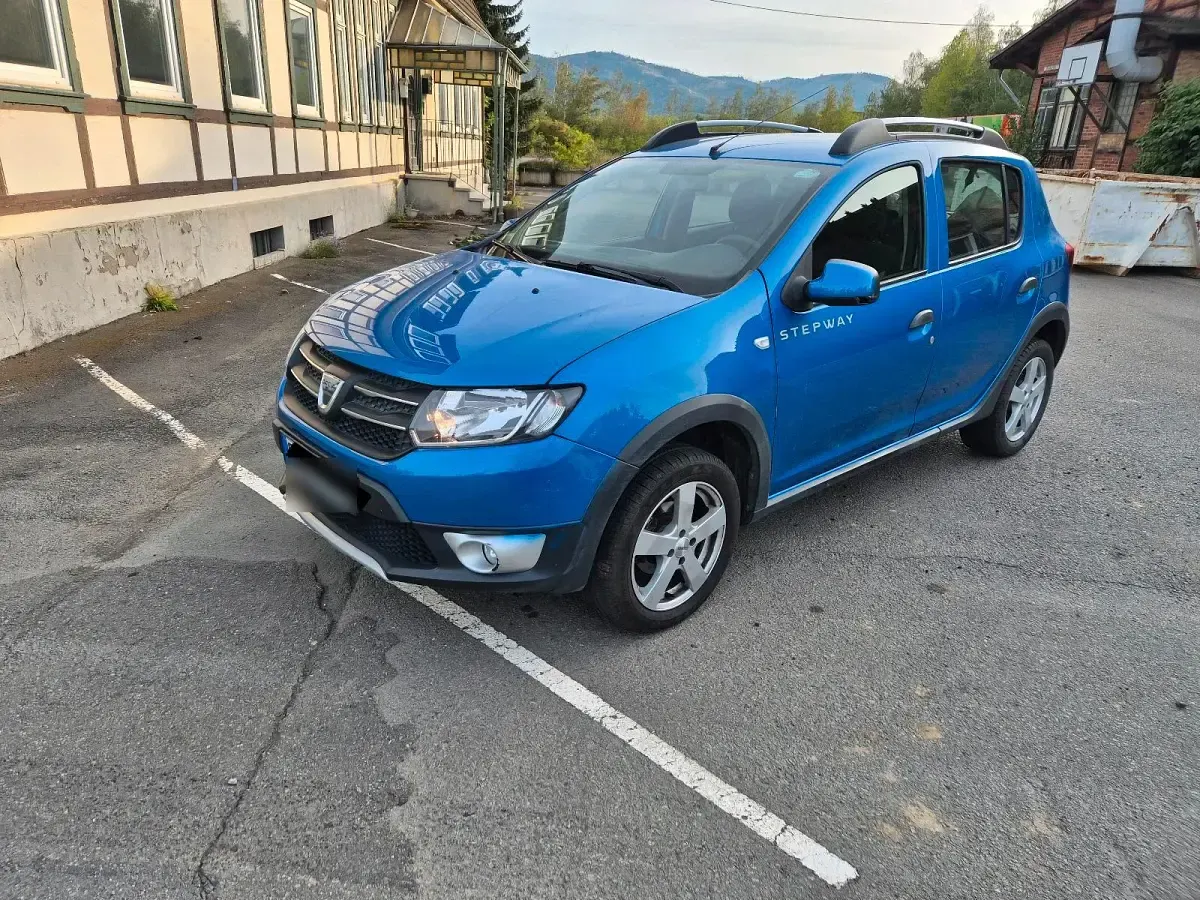 Gebraucht Dacia Sandero Stepway 90 PS (66 kW) 2013 Blau SUV