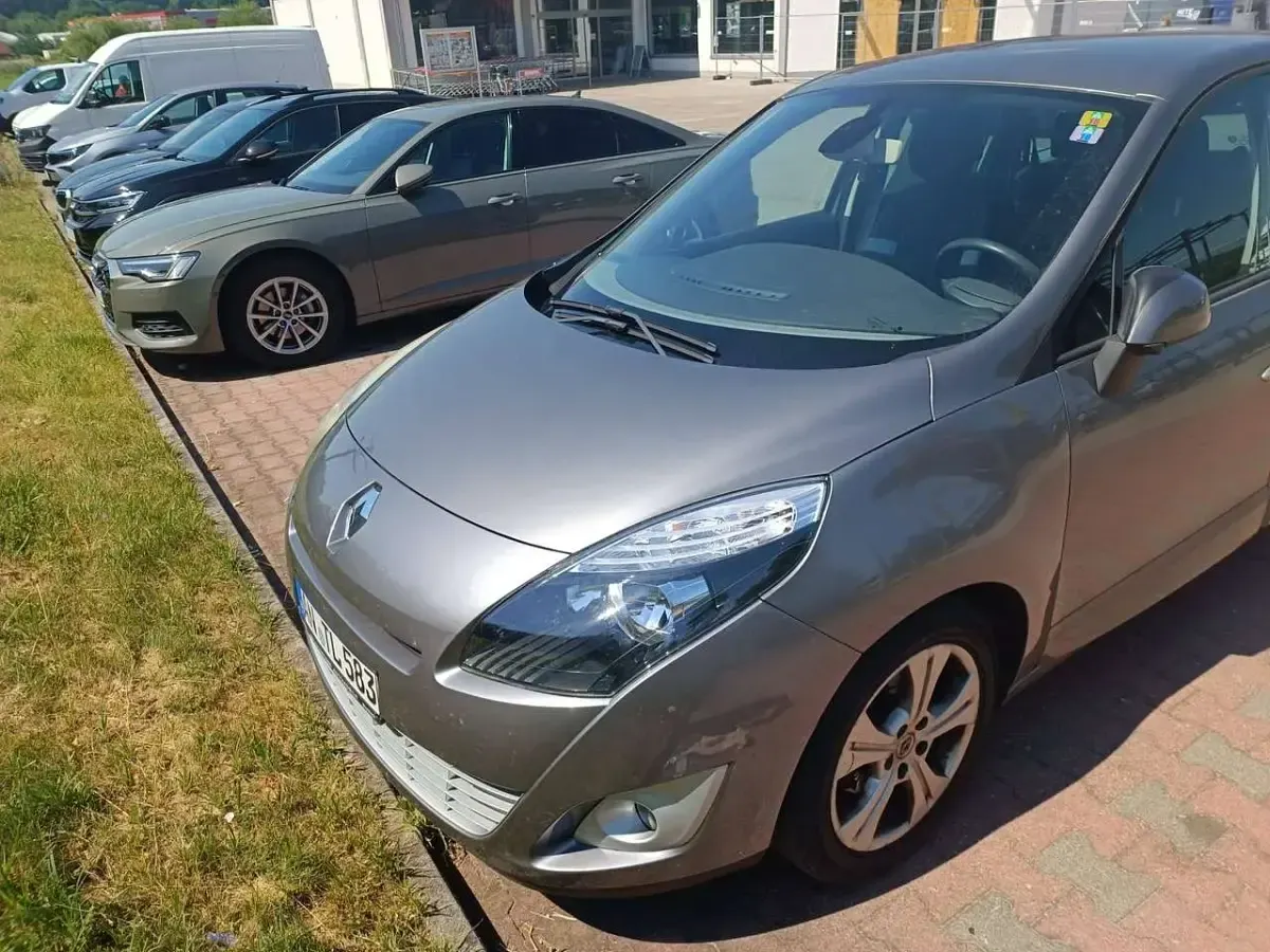 Gebraucht Renault Grand Scénic III 131 PS (96 kW) 2011 Grau Van / Kleinbus
