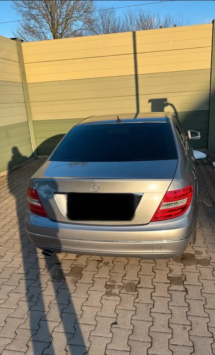 Gebraucht Mercedes C200 Avantgarde 184 PS (135 kW) 2011 Grau Limousine