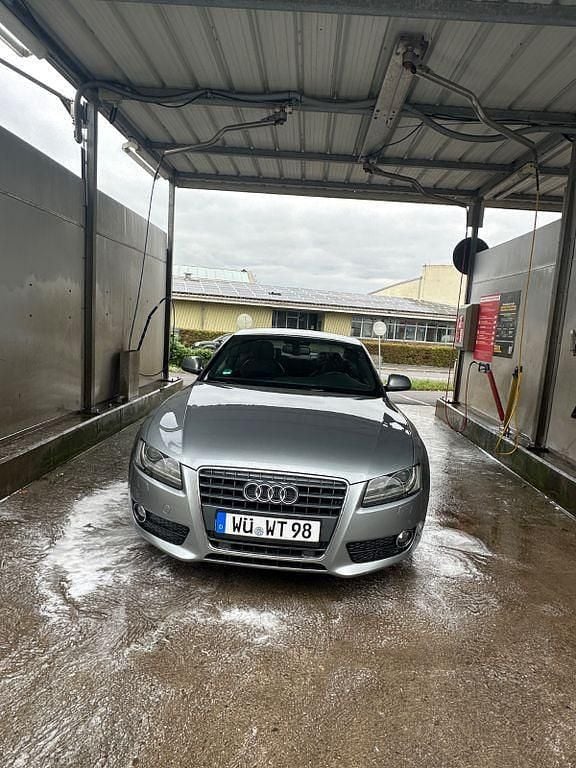 Grau Gebraucht 2009 Audi A5 Sport Coupé | 6.400 € (Guter Preis) - Bild 1/4