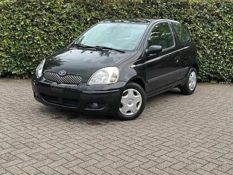 Schwarz Gebraucht 2005 Toyota Yaris Kleinwagen | 800 € (Fairer Preis) - Bild 1/4