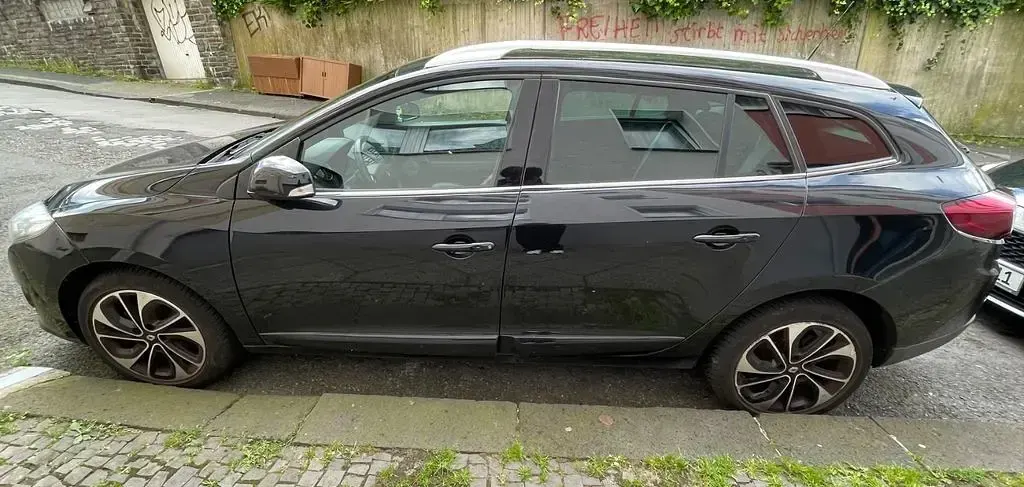Gebraucht Renault Mégane III Bose Edition 131 PS (96 kW) 2014 Schwarz Limousine