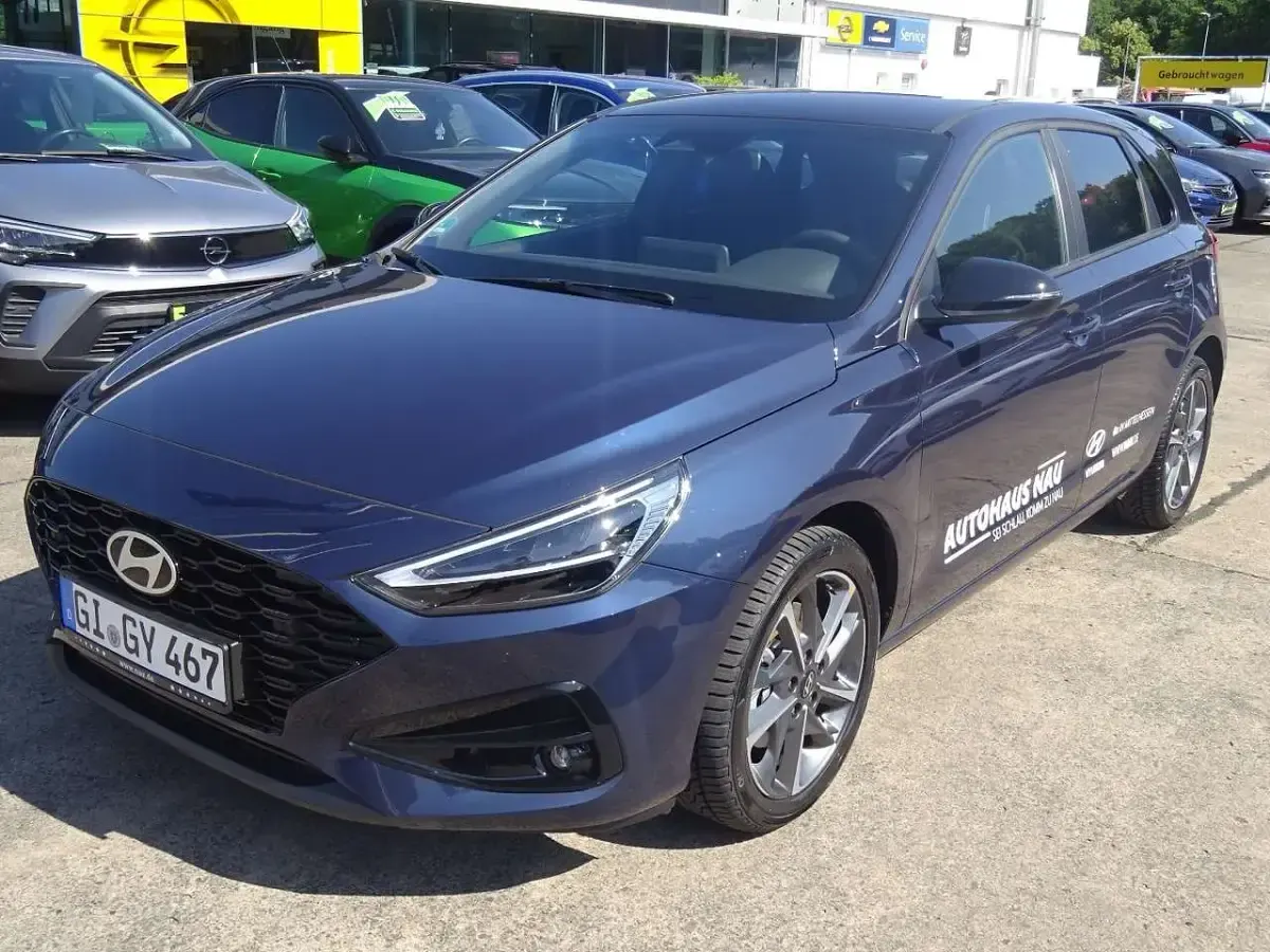 Gebraucht Hyundai i30 Advantage 140 PS (102 kW) 2025 Sailing blue / mic Limousine