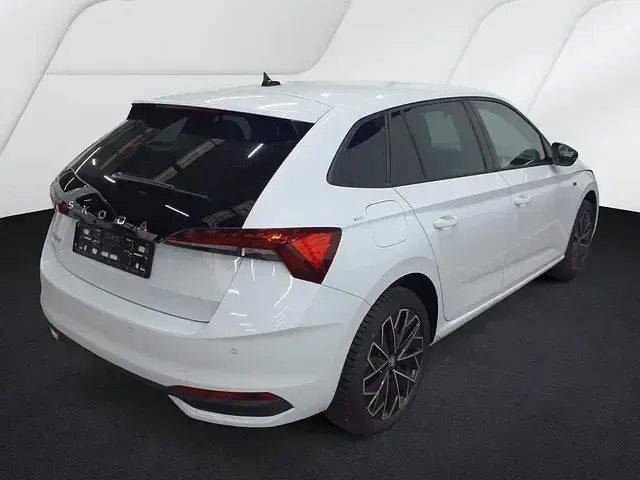 Gebraucht Skoda Scala Selection 116 PS (85 kW) 2025 Moonweiss metallic Kleinwagen
