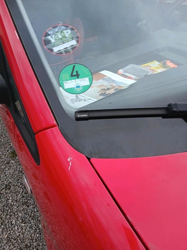 Gebraucht VW Caddy Life 2010 Rot Van / Kleinbus