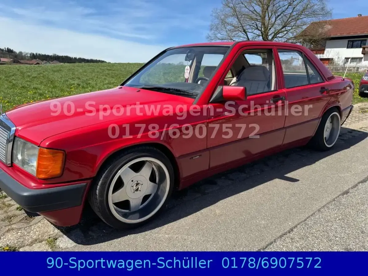 Gebraucht Mercedes 190 109 PS (80 kW) 1993 Rot Limousine