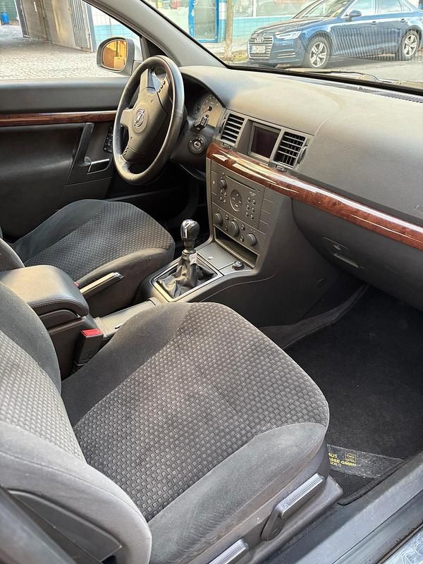 Gebraucht Opel Vectra 147 PS (108 kW) 2002 Grau Limousine