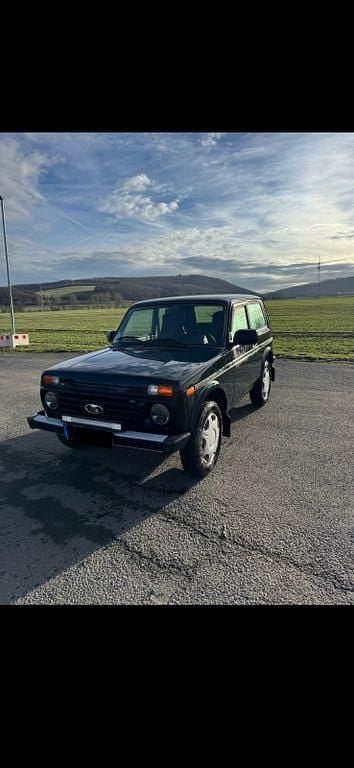 Gebraucht Lada niva 84 PS (61 kW) 2020 Grün SUV