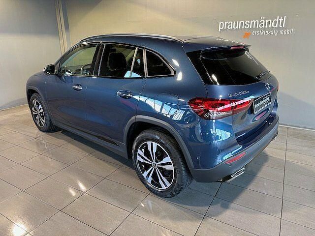 Gebraucht Mercedes GLA250 Progressive 160 PS (117 kW) 2022 Blau SUV
