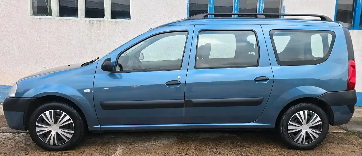 Usata Dacia Logan 105 CV (77 kW) 2008 Blu Berlina