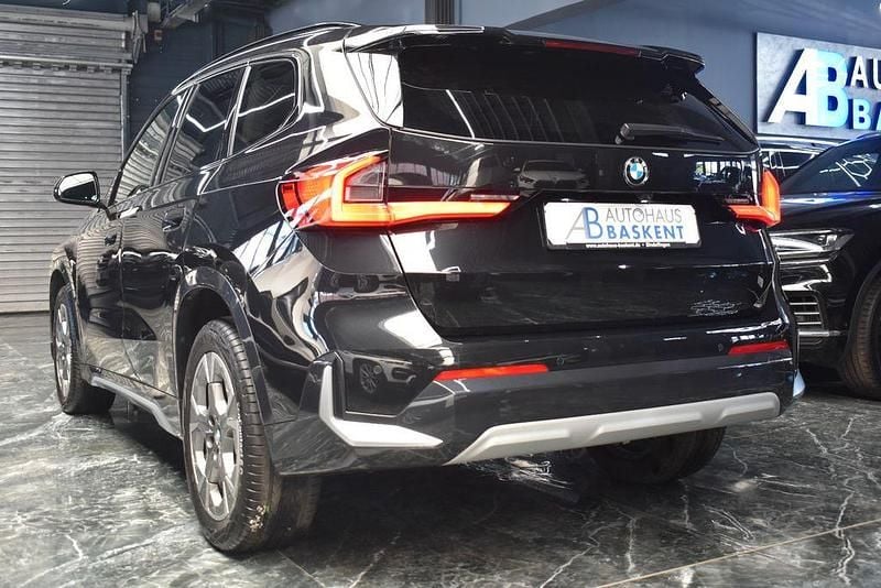 Gebraucht BMW X1 xLine 211 PS (155 kW) 2024 Schwarz SUV