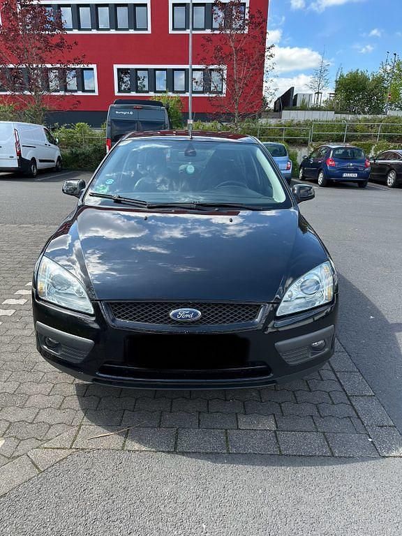 Second-hand Ford Focus 101 CP (74 kW) 2006 Negru Berlinǎ