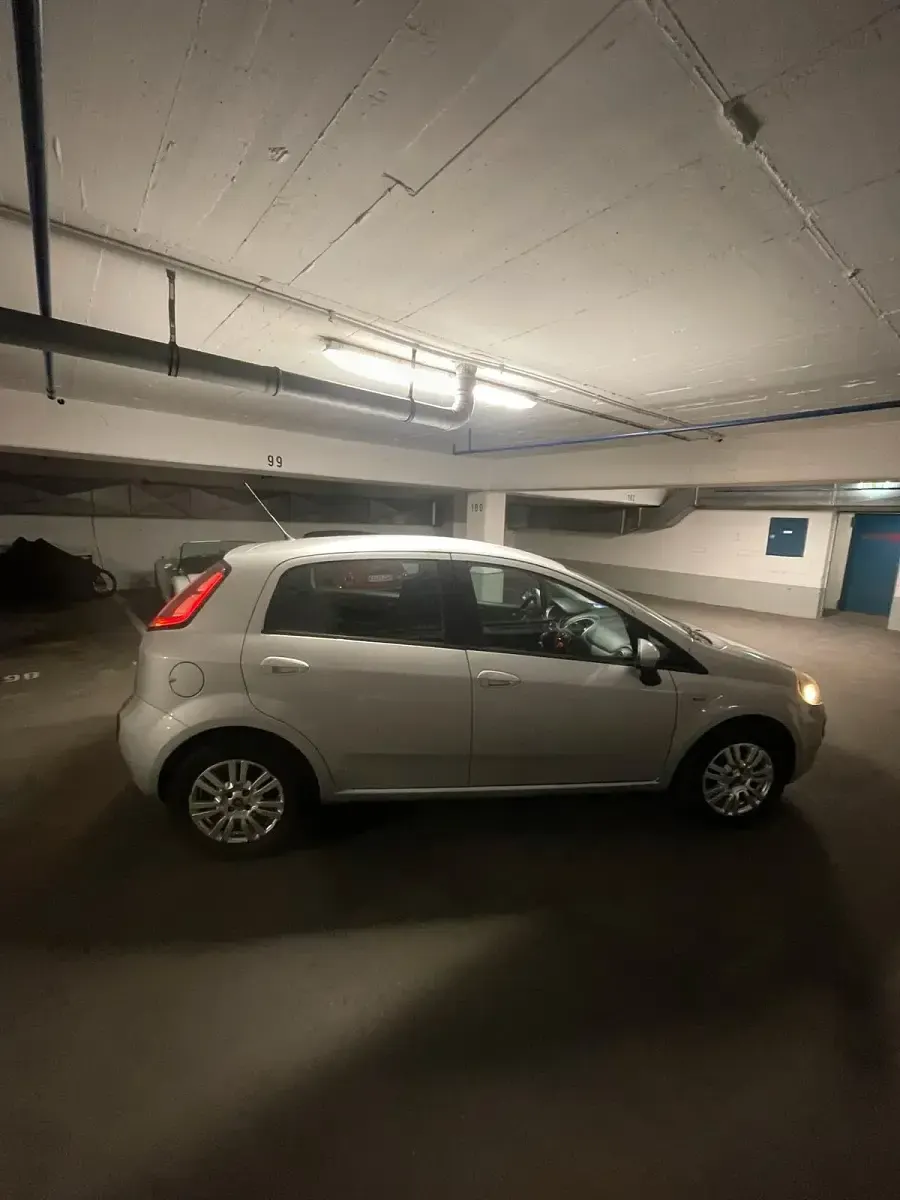 Gebraucht Fiat Punto 69 PS (50 kW) 2012 Silber Kleinwagen