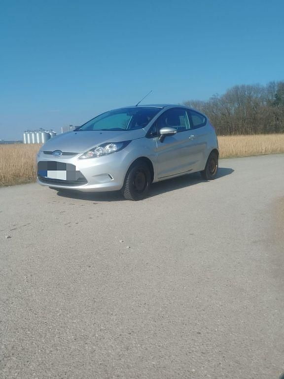 Gebraucht Ford Fiesta Titanium 82 PS (60 kW) 2009 Grau Kleinwagen