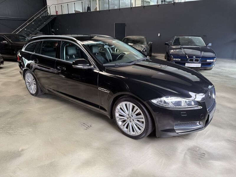 Gebraucht Jaguar XF Sportbrake S 275 PS (202 kW) 2013 Ultimate black . Kombi