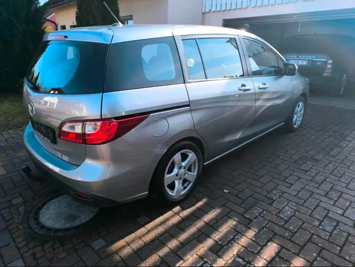 Gebraucht Mazda 5 116 PS (85 kW) 2011 Silber Van / Kleinbus