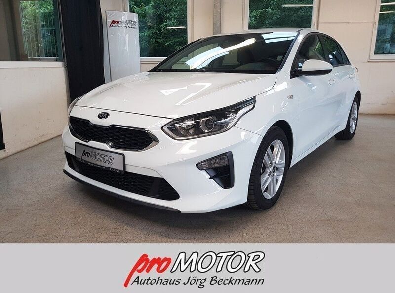 Weiß Gebraucht 2019 Kia Ceed Edition 7 Limousine | 14.444 € (Fairer Preis) - Bild 1/4
