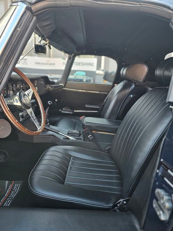 Blau Gebraucht 1969 Jaguar E-Type Cabrio | 135.000 € - Bild 1/4