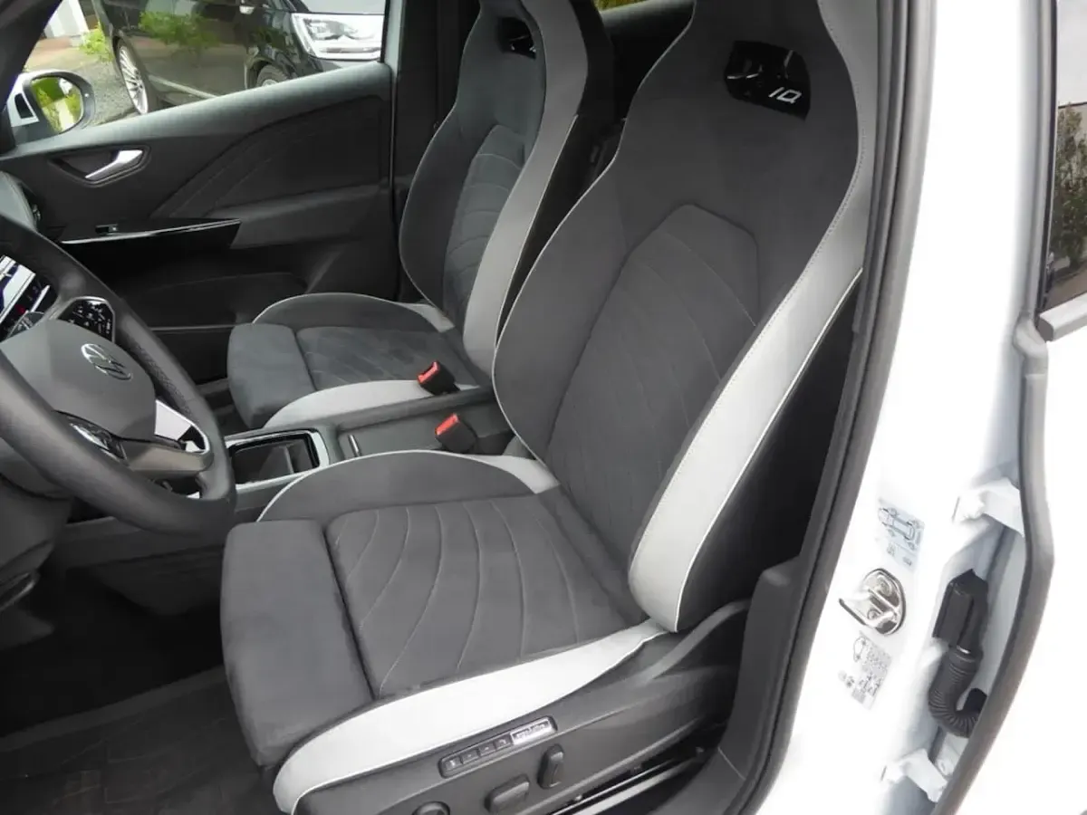 Gebraucht VW ID.3 Pro 150 kW (204 PS) 2024 Weiß Kleinwagen
