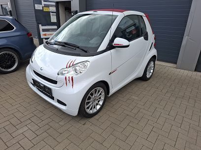 Weiß Gebraucht 2011 Smart ForTwo Cabrio Cabrio | 5.980 € (Fairer Preis) - Bild 1/4