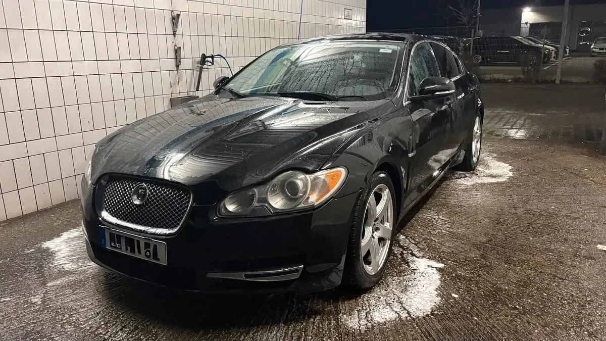 Gebraucht Jaguar XF 211 PS (155 kW) 2010 Schwarz Limousine