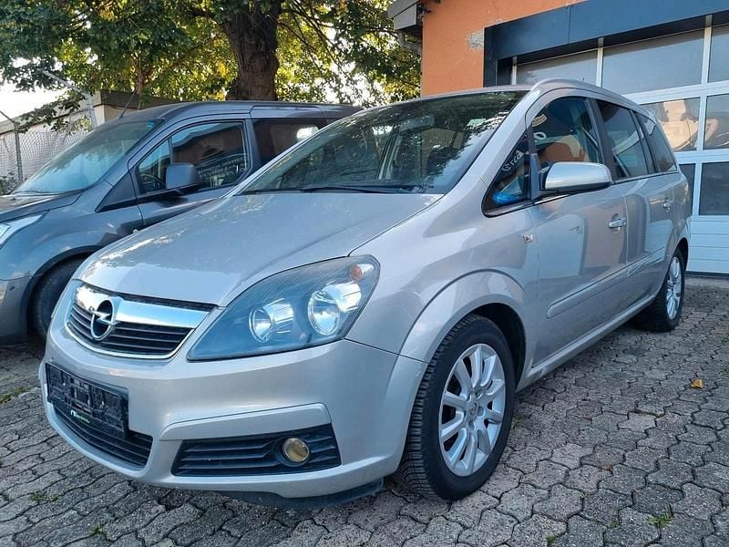 Grau Gebraucht 2008 Opel Zafira Kombi | 1.899 € (Superpreis) - Bild 1/4