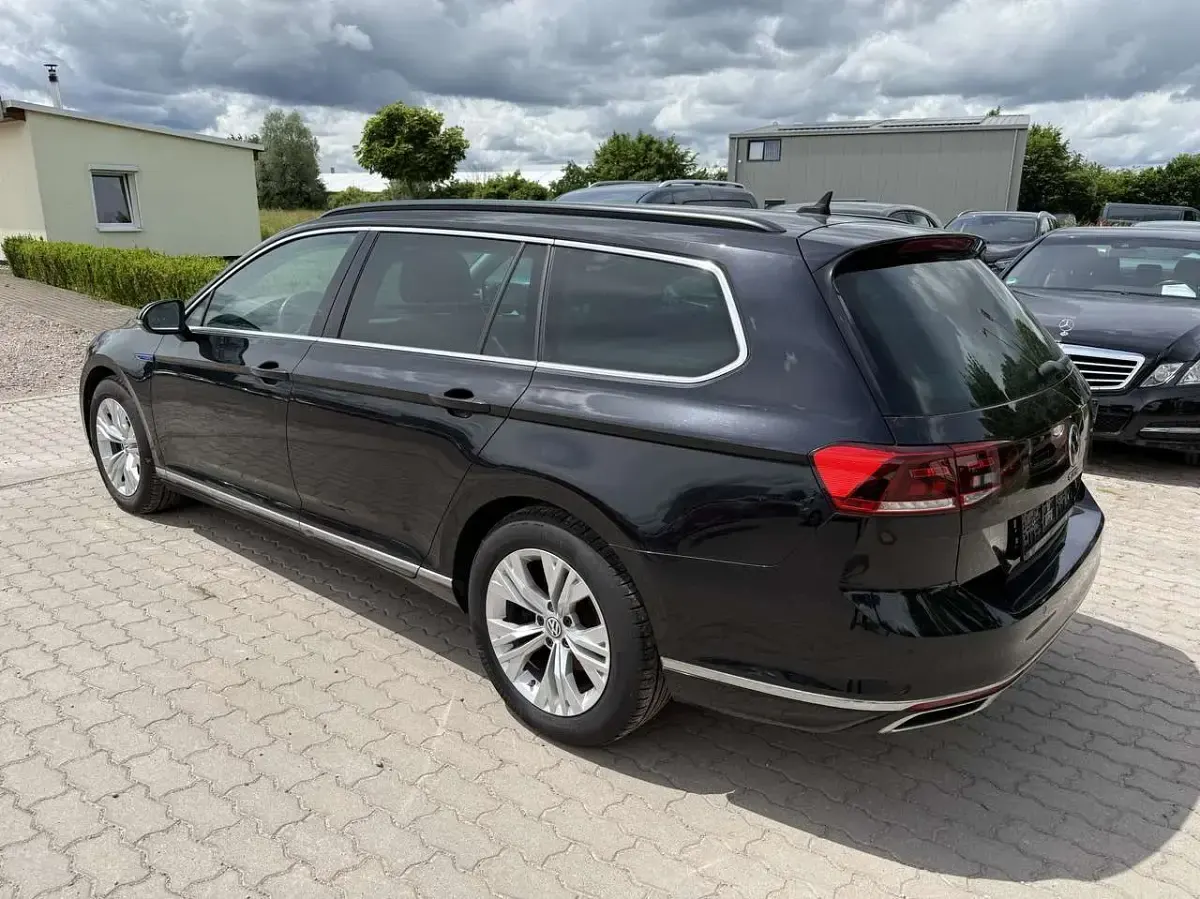 Gebraucht VW Passat GTE 156 PS (114 kW) 2020 Deep black perleffekt Kombi
