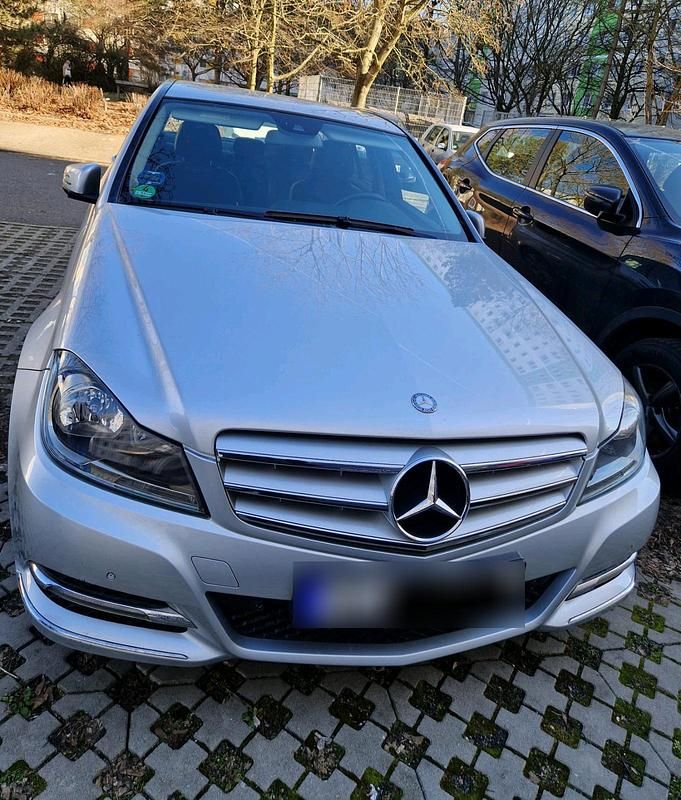 Gebraucht Mercedes C180 Avantgarde 156 PS (114 kW) 2011 Silber Limousine