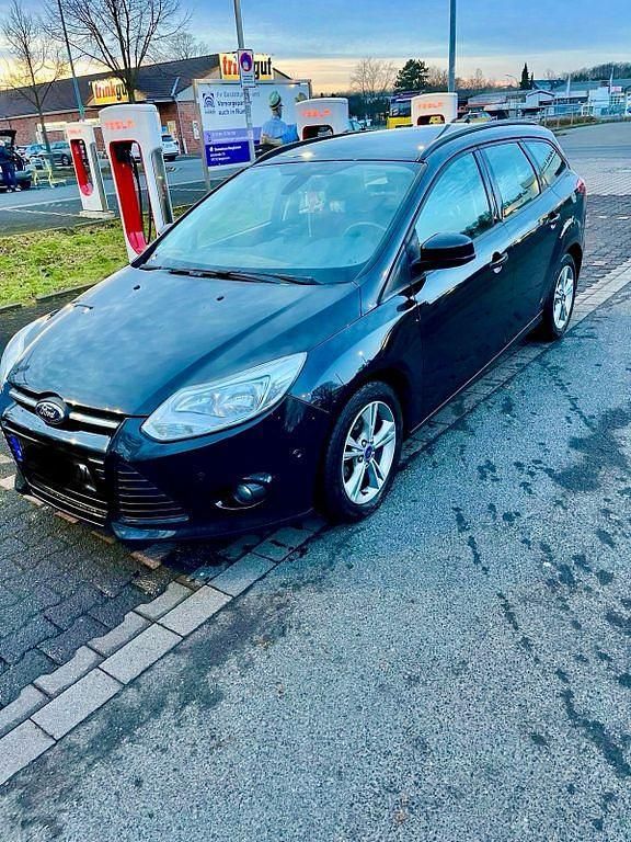 Gebraucht Ford Focus 116 PS (85 kW) 2013 Schwarz Kombi