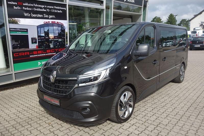 Schwarz midnight Gebraucht 2021 Renault Trafic Life Van | 34.800 € - Bild 1/4