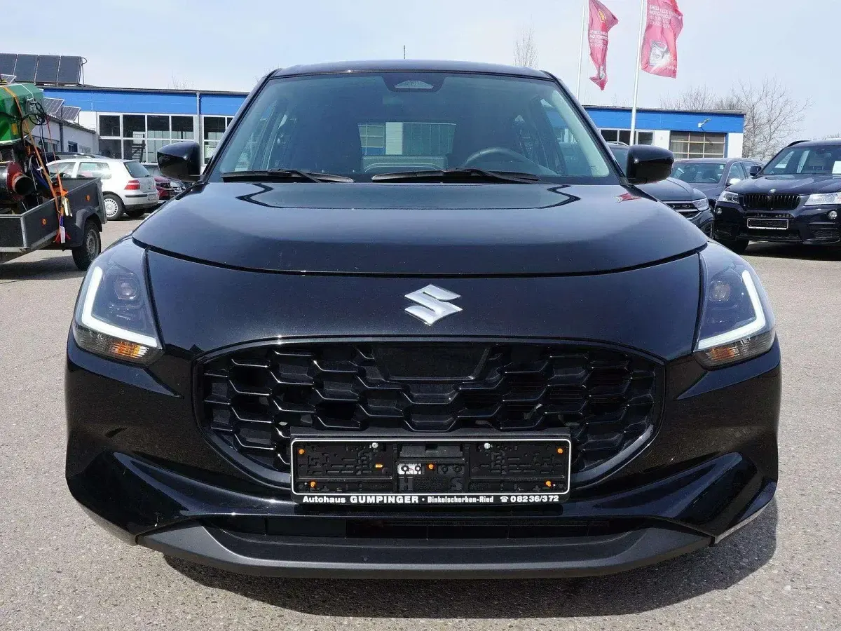 Gebraucht Suzuki Swift Comfort 83 PS (61 kW) 2025 Schwarz Kleinwagen