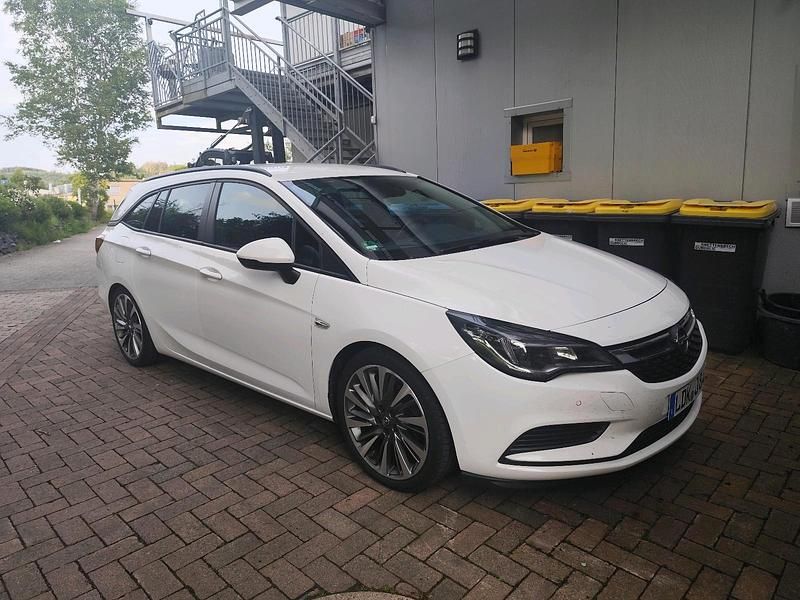 Gebraucht Opel Astra 136 PS (100 kW) 2016 Weiß Kombi