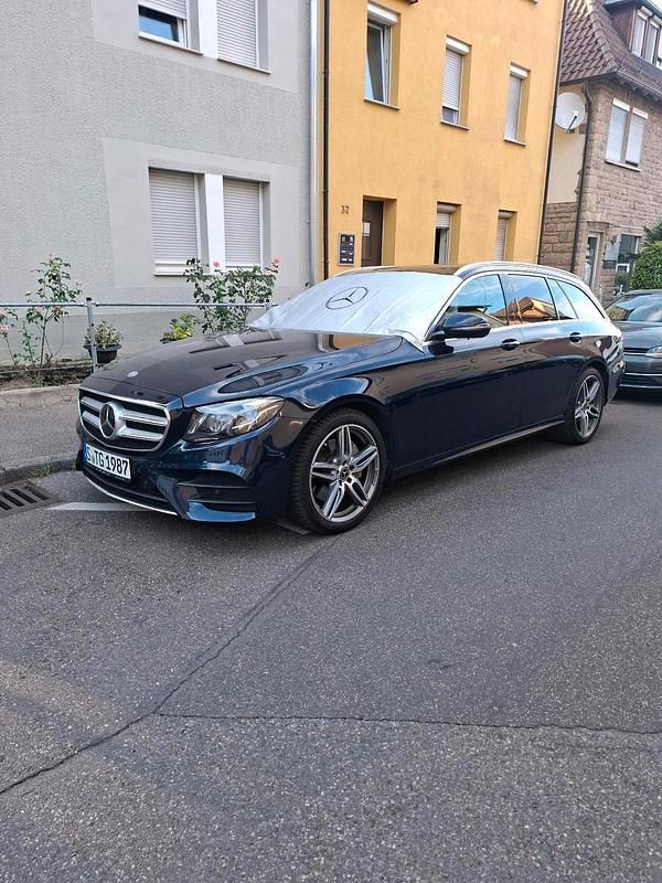Gebraucht 2017 Mercedes 350 Kombi | 24.599 € (Fairer Preis) - Bild 1/4