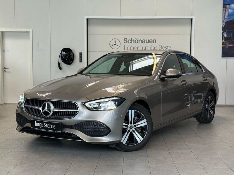 Silber Gebraucht 2024 Mercedes C180 Avantgarde Limousine | 38.870 € (Fairer Preis) - Bild 1/4
