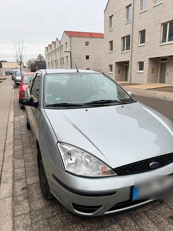 Gebraucht Ford Focus 75 PS (55 kW) 2004 Grau Kleinwagen