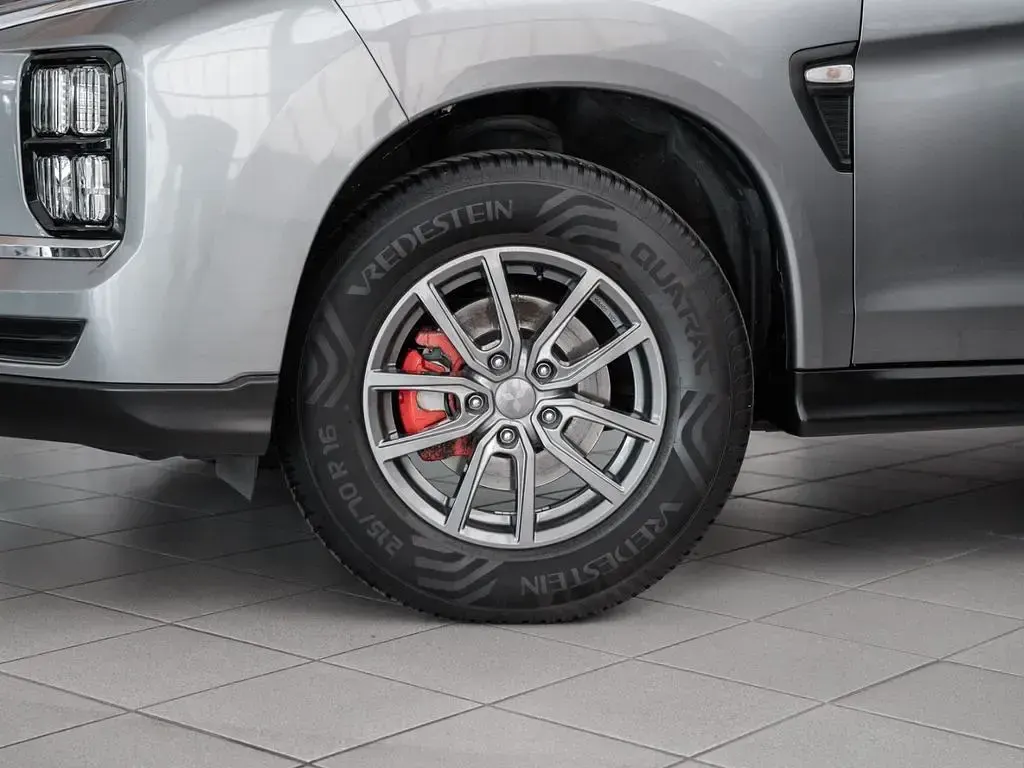Gebraucht Mitsubishi ASX Spirit 150 PS (110 kW) 2020 Platinumgrau metallic SUV